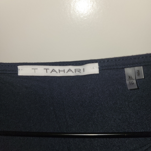 Tahari Top - Picture 3 of 4